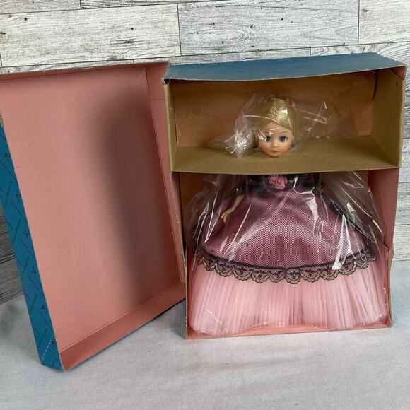MADAME ALEXANDER PORTRETTES 10” Rosette Doll Pink Lace Gown New in Box Tag 1115 - Picture 1 of 11